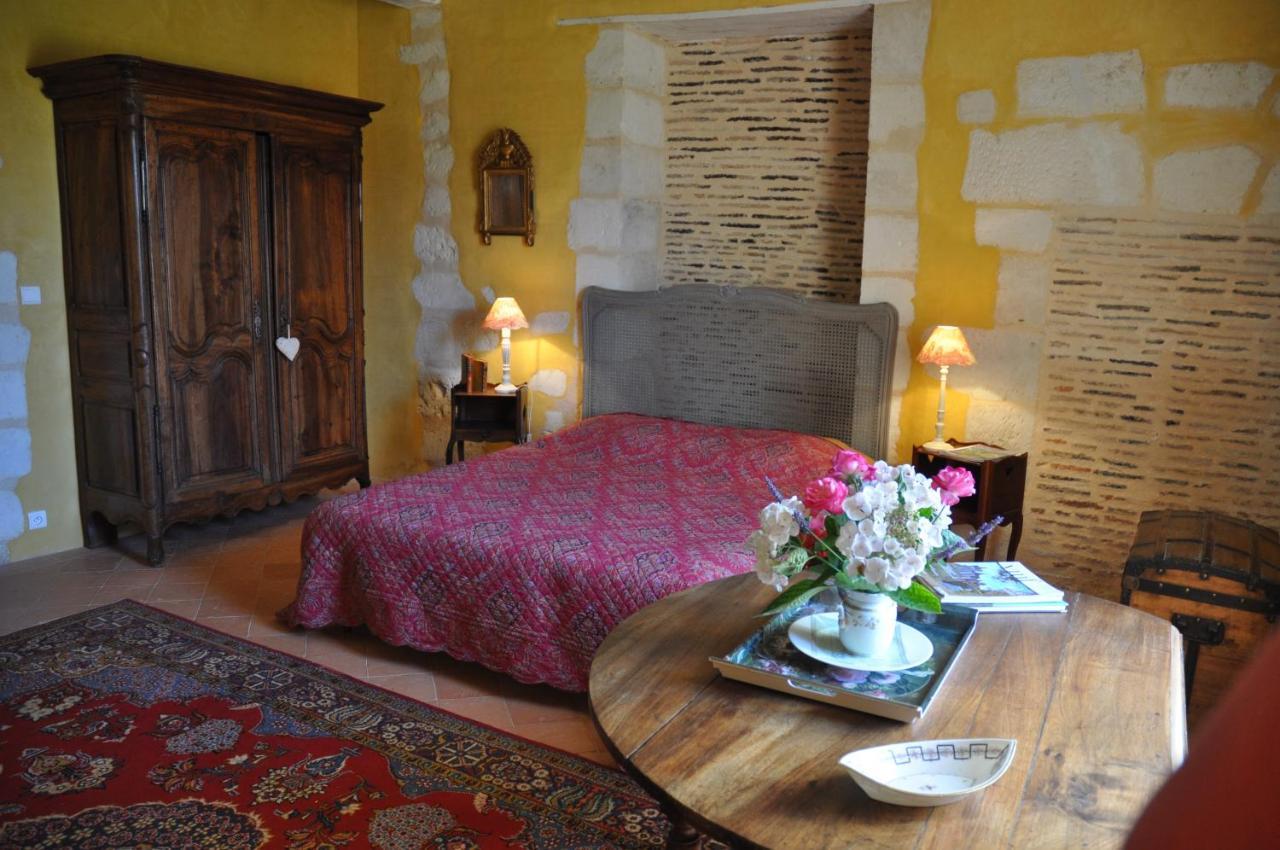 Chateau La Gentilhommiere Du Puits Notre-Dame 30 Rue De L'Eglise 24110 Saint Leon Sur L'Isle المظهر الخارجي الصورة