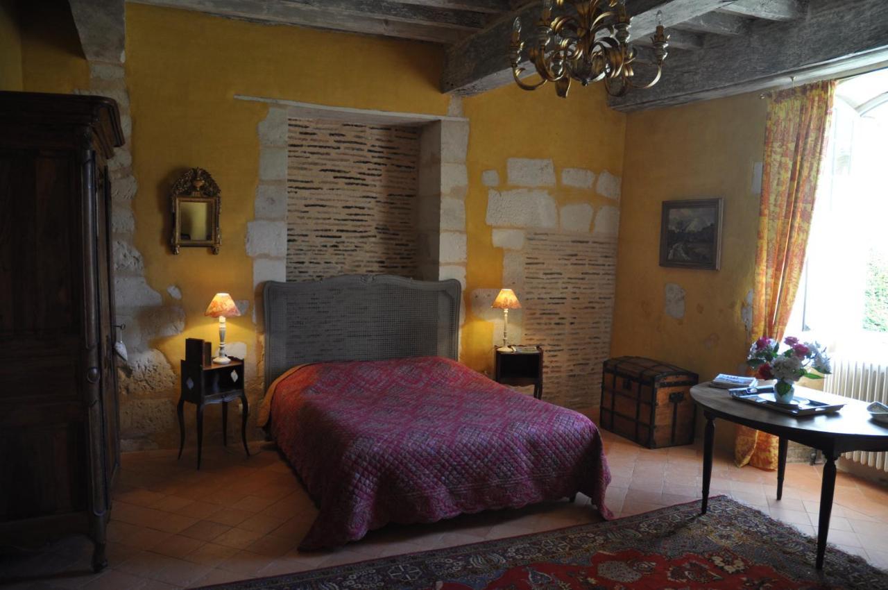 Chateau La Gentilhommiere Du Puits Notre-Dame 30 Rue De L'Eglise 24110 Saint Leon Sur L'Isle المظهر الخارجي الصورة