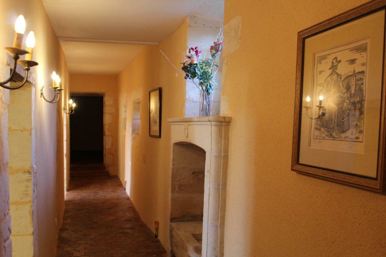 Chateau La Gentilhommiere Du Puits Notre-Dame 30 Rue De L'Eglise 24110 Saint Leon Sur L'Isle المظهر الخارجي الصورة
